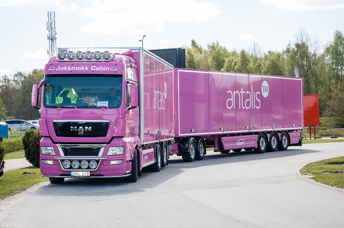 Antalis_lastbil_rosa_ny logga_MI2.png